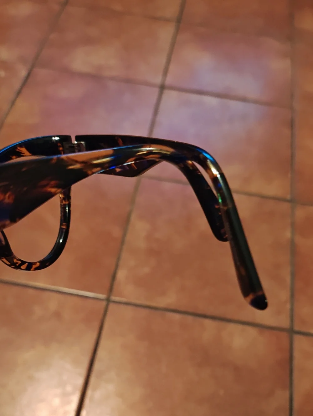 Karl Lagerfeld Tortoiseshell Cat-Eye Glasses - Brown & Amber
